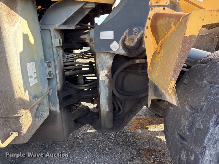 image for item EV2927 2006 Komatsu WA600-6 wheel loader