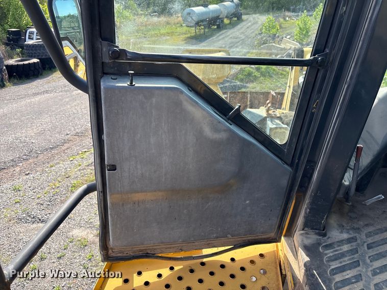 image for item EV2927 2006 Komatsu WA600-6 wheel loader