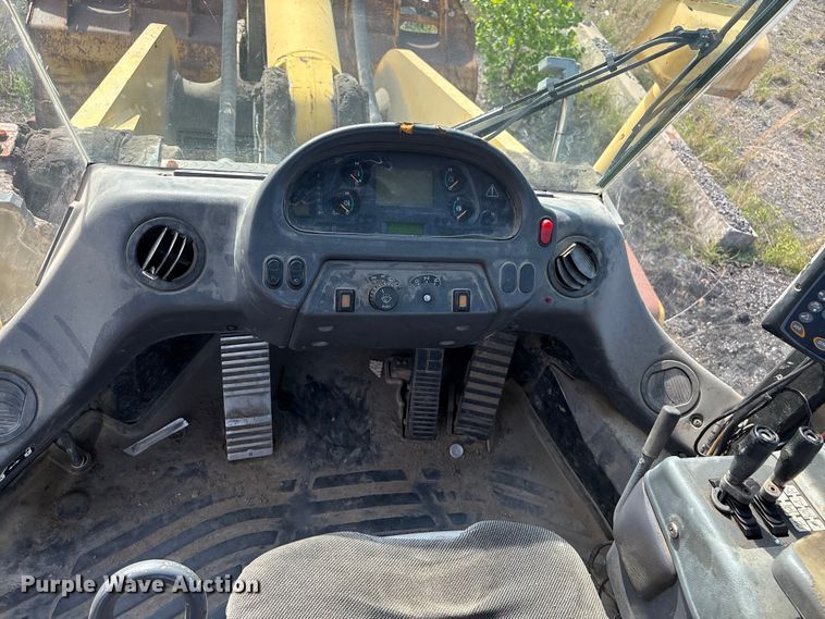 image for item EV2927 2006 Komatsu WA600-6 wheel loader