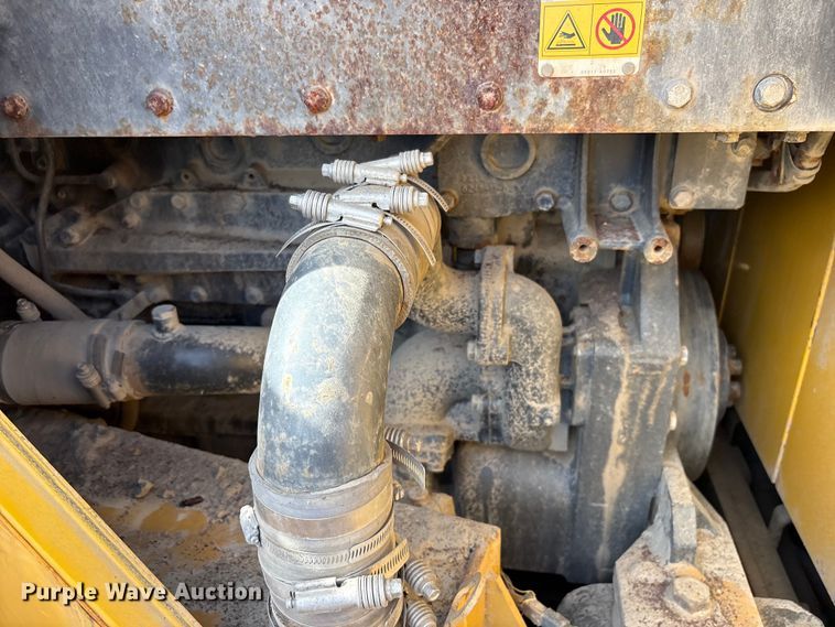 image for item EV2927 2006 Komatsu WA600-6 wheel loader