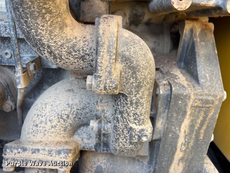 image for item EV2927 2006 Komatsu WA600-6 wheel loader
