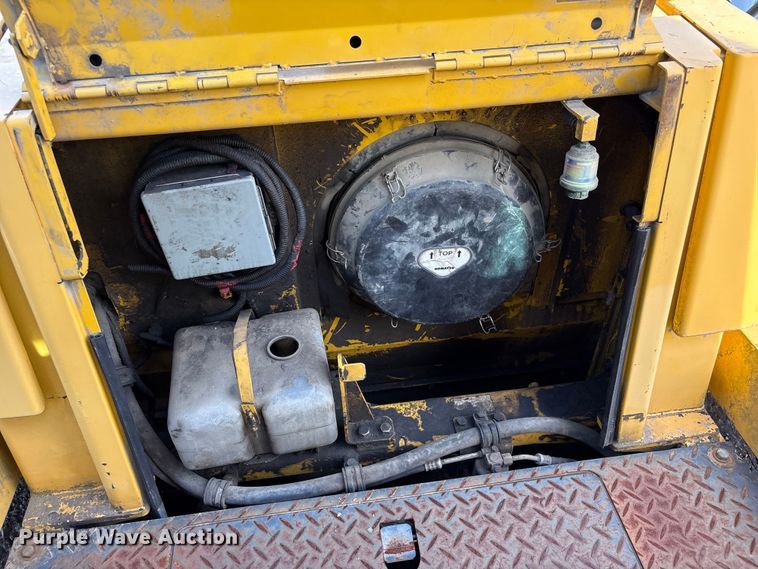 image for item EV2927 2006 Komatsu WA600-6 wheel loader