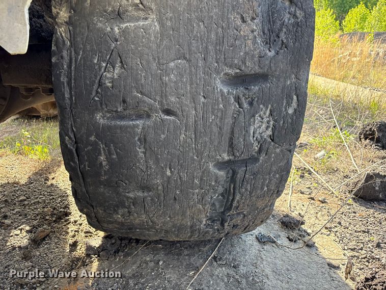 image for item EV2927 2006 Komatsu WA600-6 wheel loader