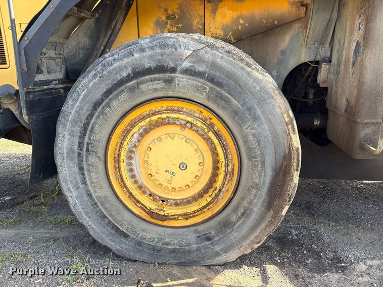 image for item EV2927 2006 Komatsu WA600-6 wheel loader