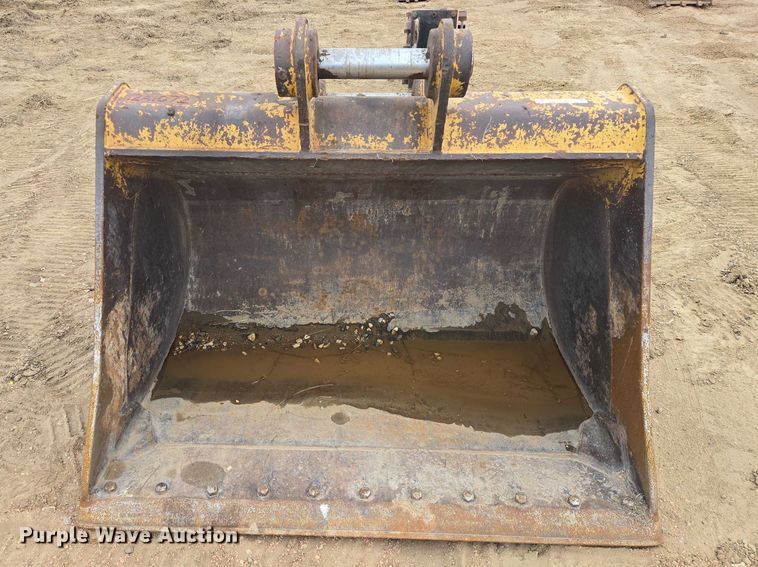 image for item EV5782 Caterpillar excavator bucket