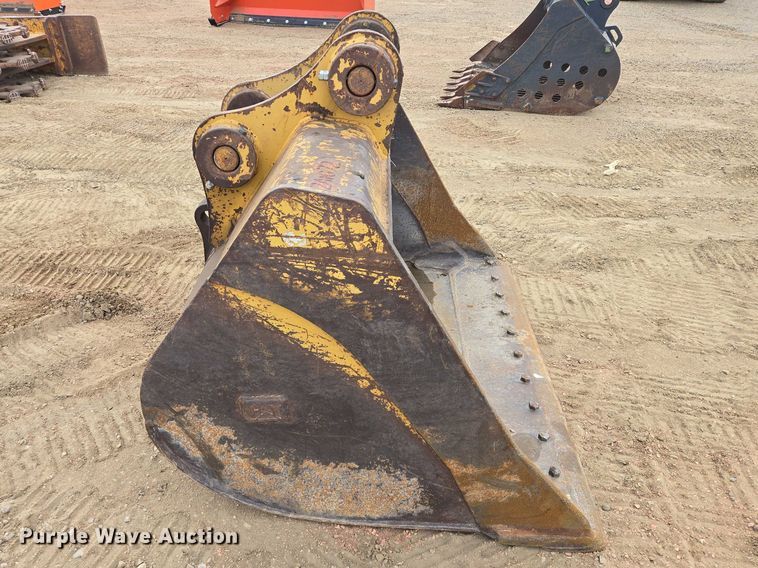 image for item EV5782 Caterpillar excavator bucket