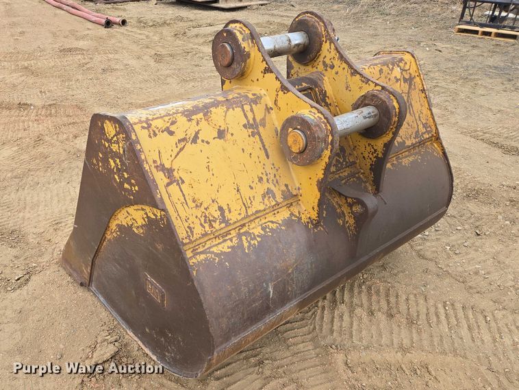 image for item EV5782 Caterpillar excavator bucket