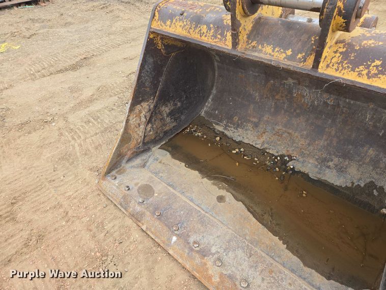 image for item EV5782 Caterpillar excavator bucket