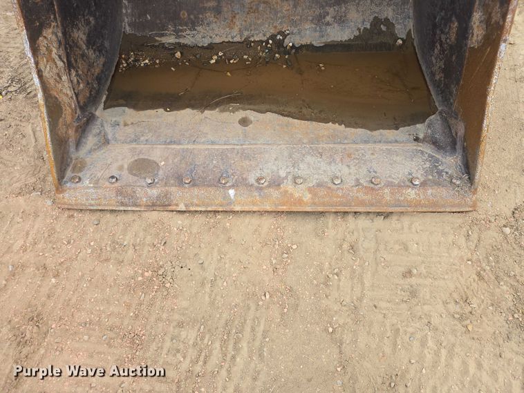 image for item EV5782 Caterpillar excavator bucket