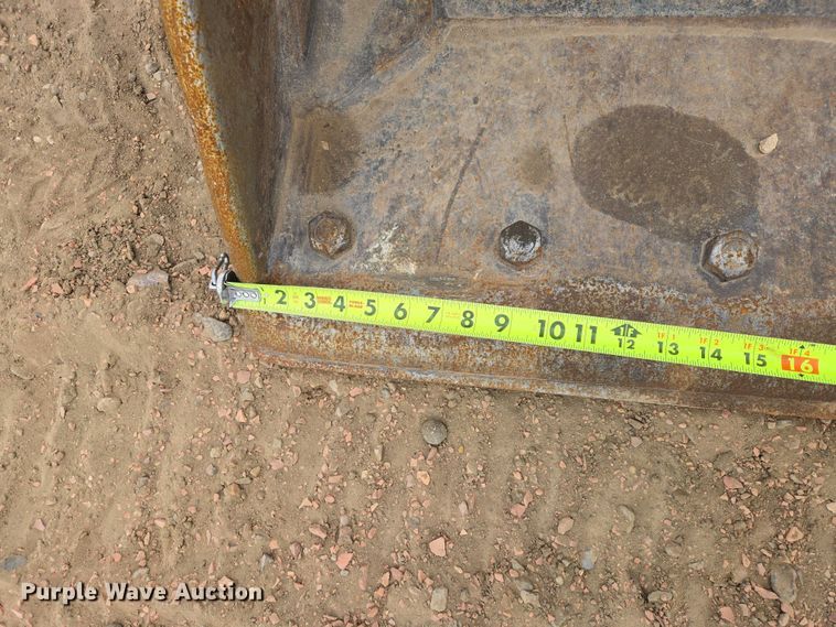 image for item EV5782 Caterpillar excavator bucket