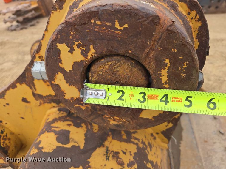 image for item EV5782 Caterpillar excavator bucket