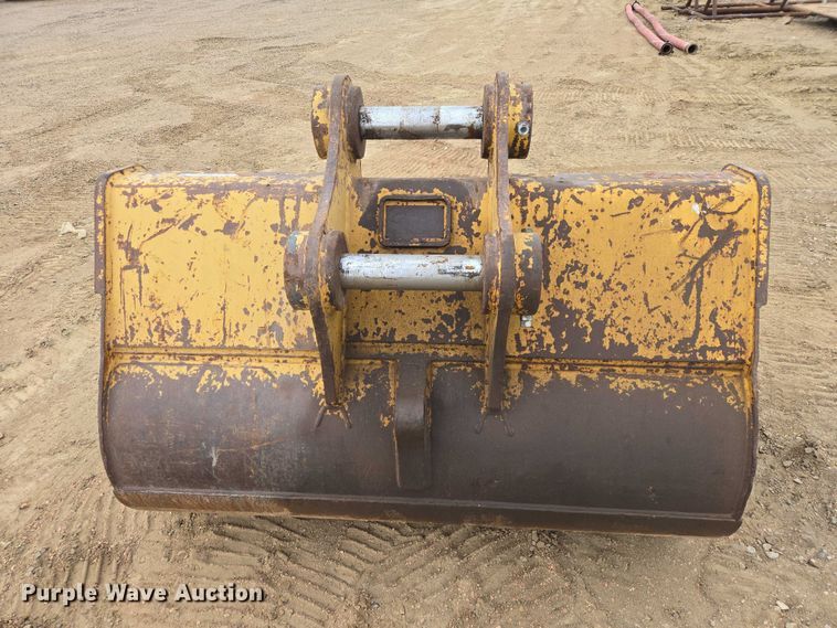 image for item EV5782 Caterpillar excavator bucket