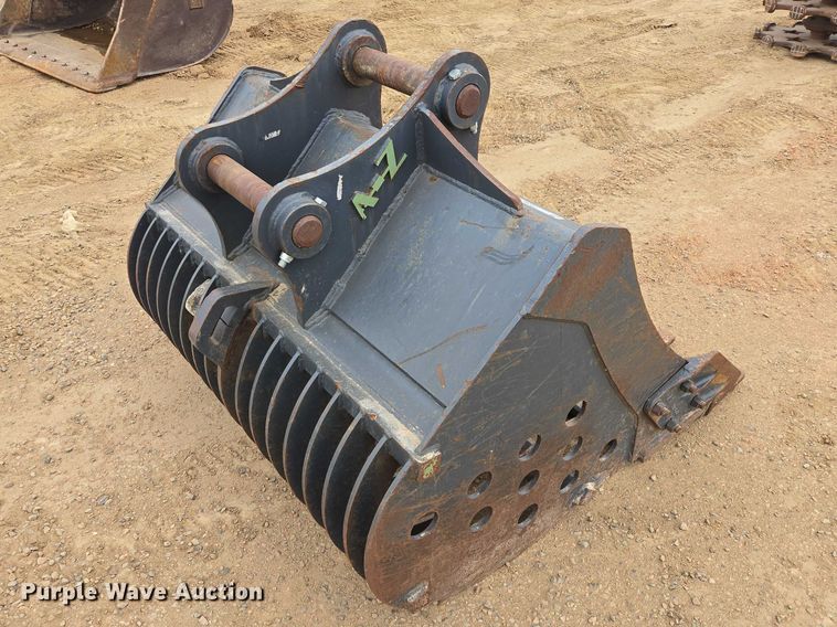 image for item EV5783 A-Z excavator rock bucket