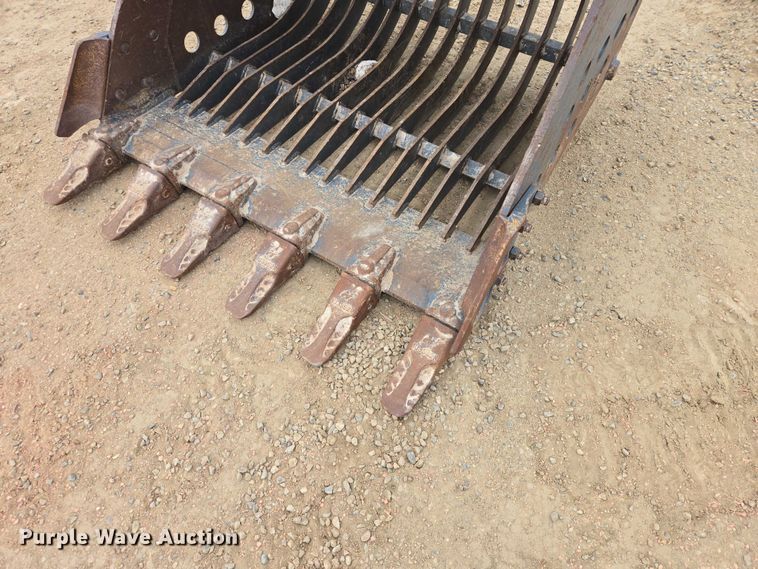 image for item EV5783 A-Z excavator rock bucket