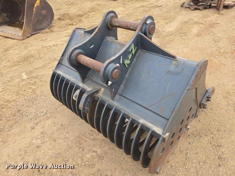 image for item EV5783 A-Z excavator rock bucket