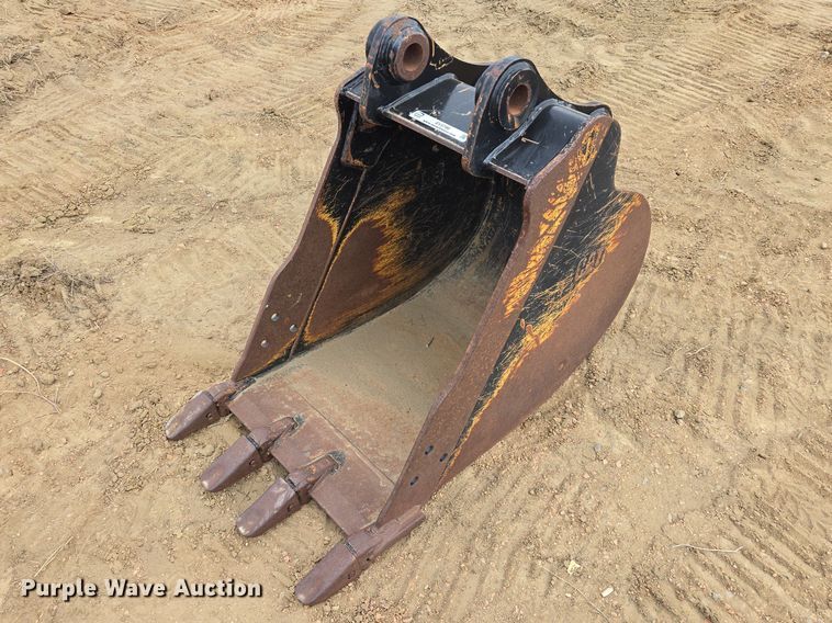 image for item EV5786 Caterpillar excavator bucket