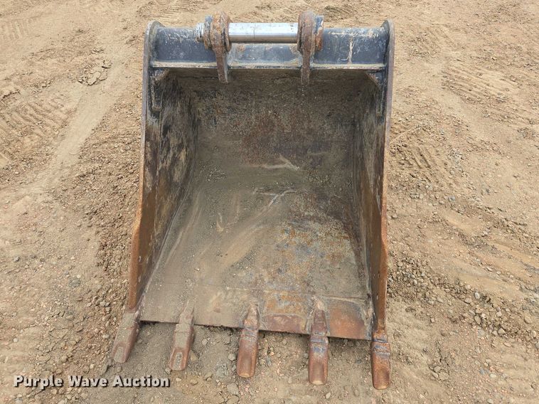 image for item EV5787 Caterpillar excavator bucket