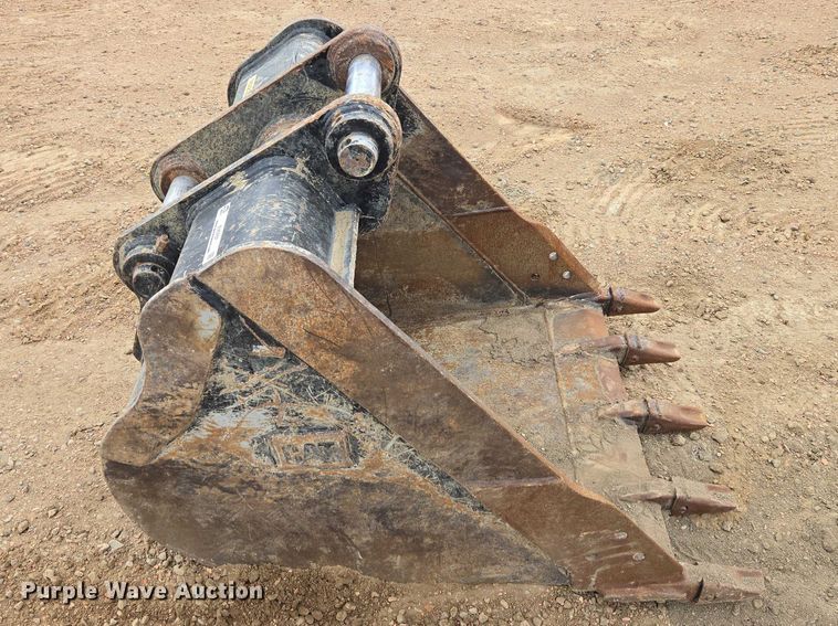 image for item EV5787 Caterpillar excavator bucket