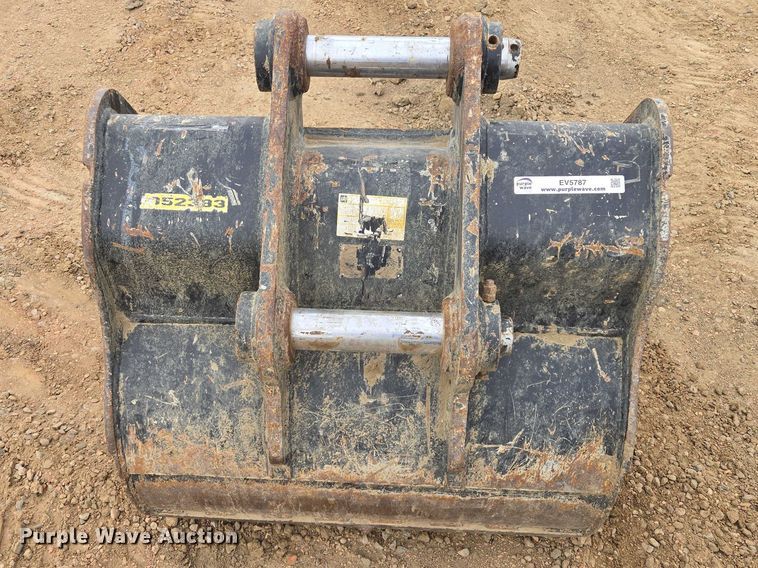 image for item EV5787 Caterpillar excavator bucket