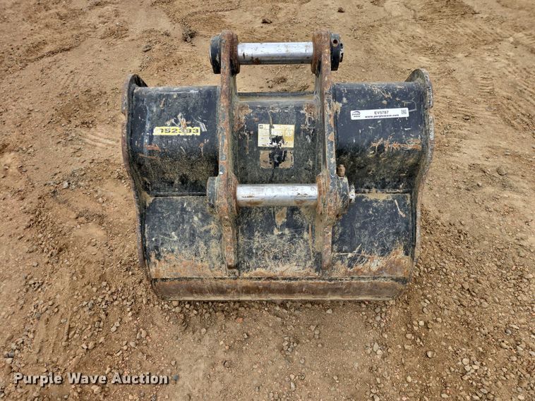 image for item EV5787 Caterpillar excavator bucket