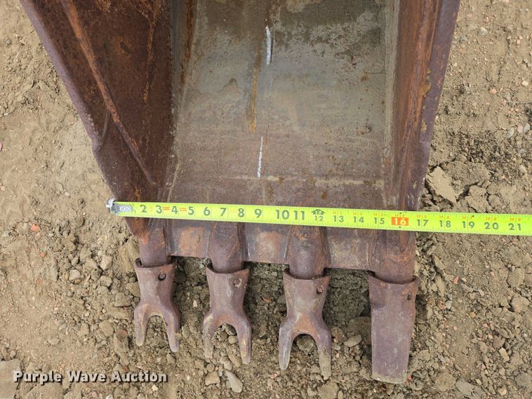 image for item EV5789 Caterpillar excavator bucket