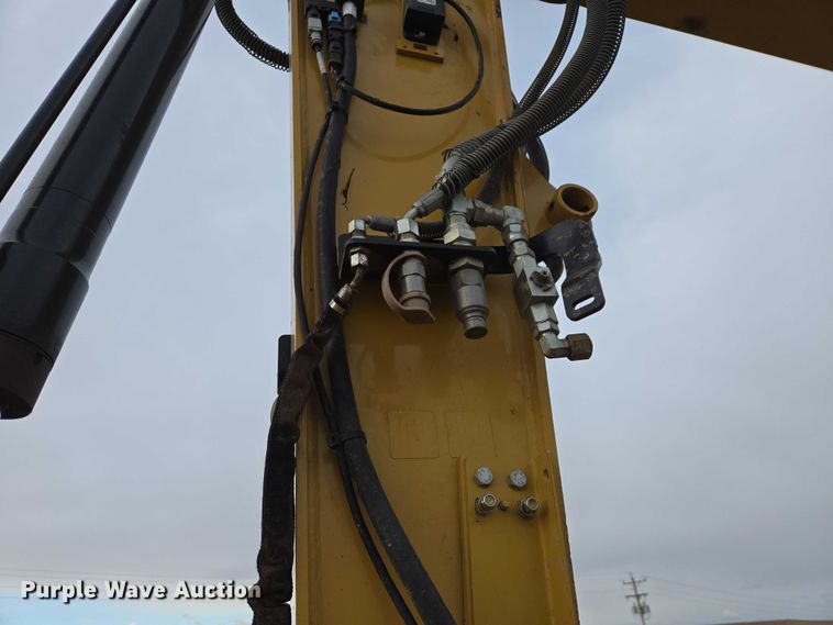 image for item EV5791 2020 Caterpillar 310 excavator