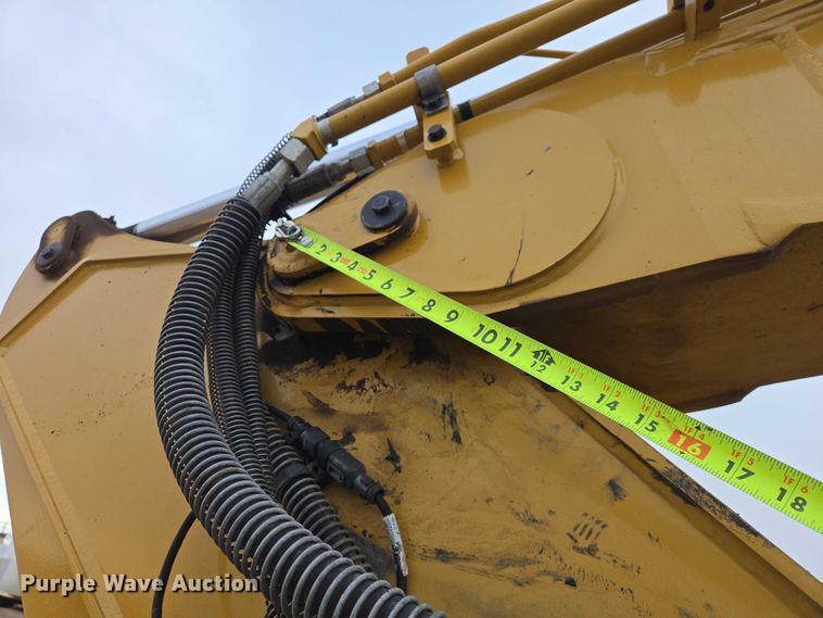 image for item EV5791 2020 Caterpillar 310 excavator