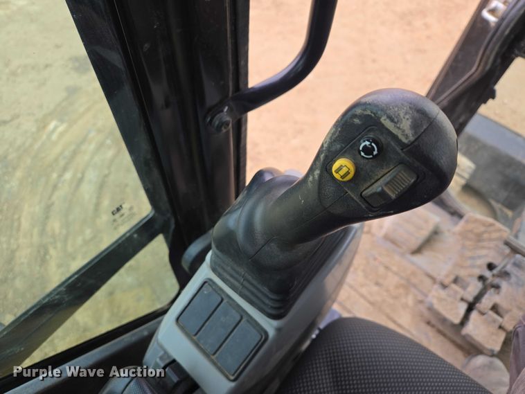 image for item EV5791 2020 Caterpillar 310 excavator