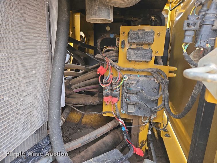 image for item EV5791 2020 Caterpillar 310 excavator