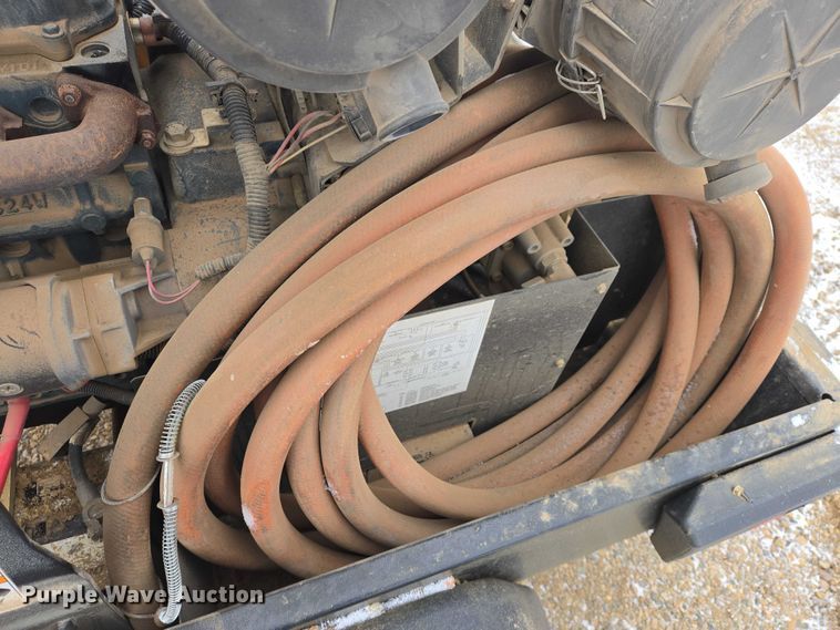 image for item EV5792 2016 Doosan C185 air compressor