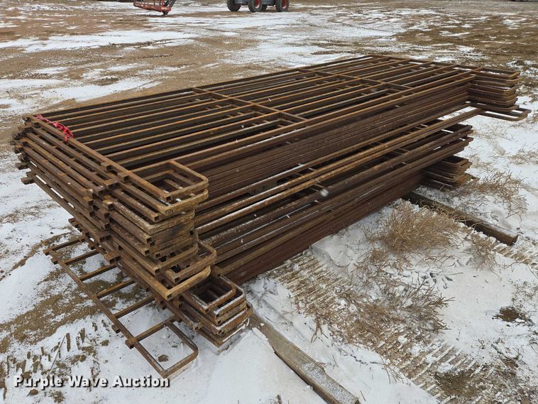 image for item EV5795 (32) fence panels