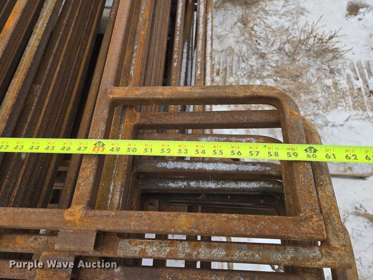 image for item EV5795 (32) fence panels