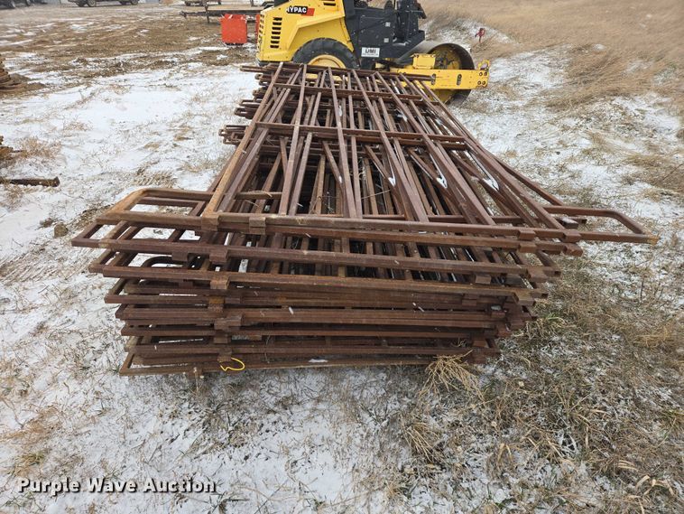 image for item EV5796 (25) fence panels