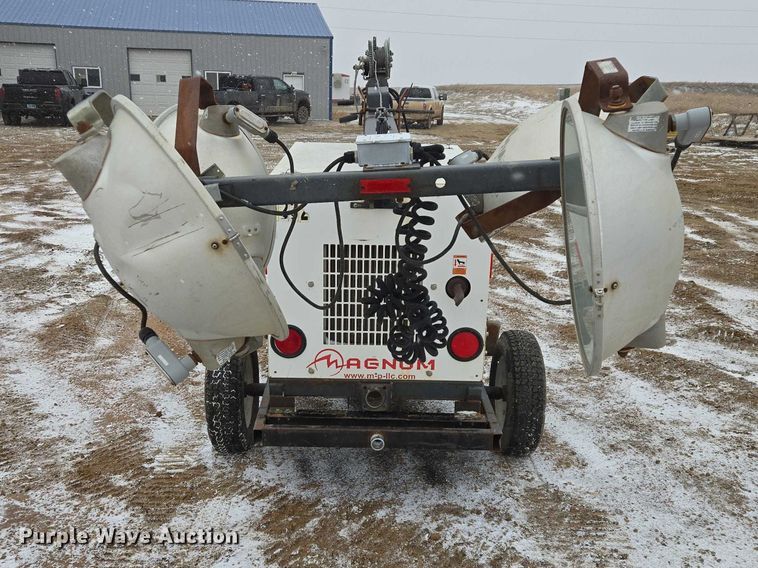 image for item EV5797 2011 Magnum MLT3060M light plant