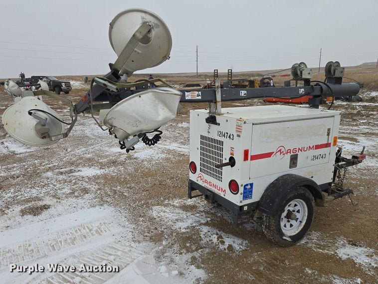 image for item EV5798 2011 Magnum MLT3060M light plant