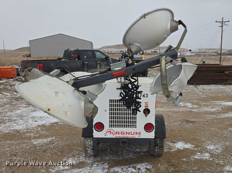 image for item EV5798 2011 Magnum MLT3060M light plant