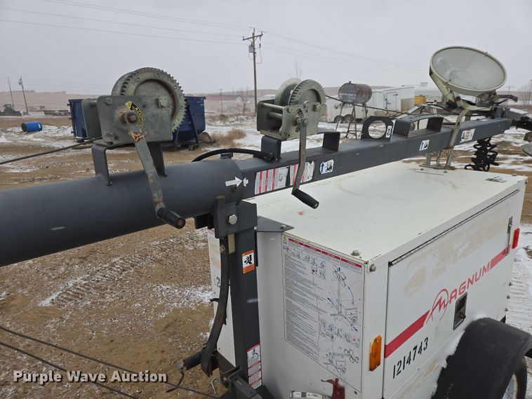 image for item EV5798 2011 Magnum MLT3060M light plant