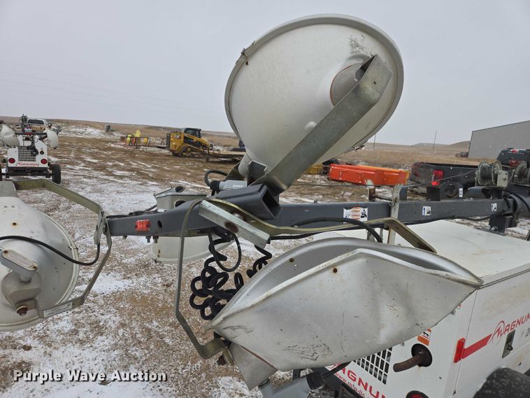 image for item EV5798 2011 Magnum MLT3060M light plant