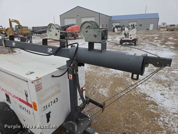 image for item EV5798 2011 Magnum MLT3060M light plant