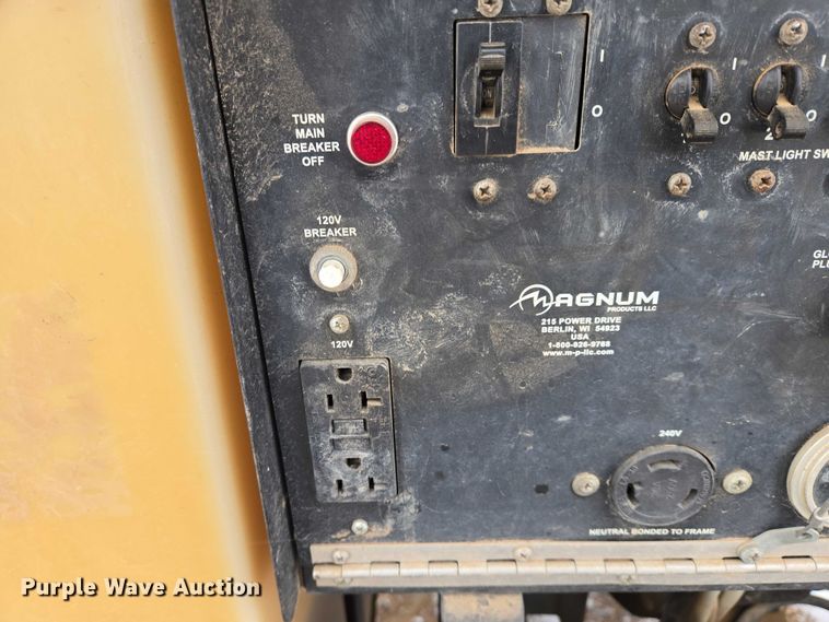 image for item EV5798 2011 Magnum MLT3060M light plant