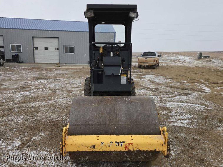 image for item EV5799 Hypac C815C single drum vibratory roller