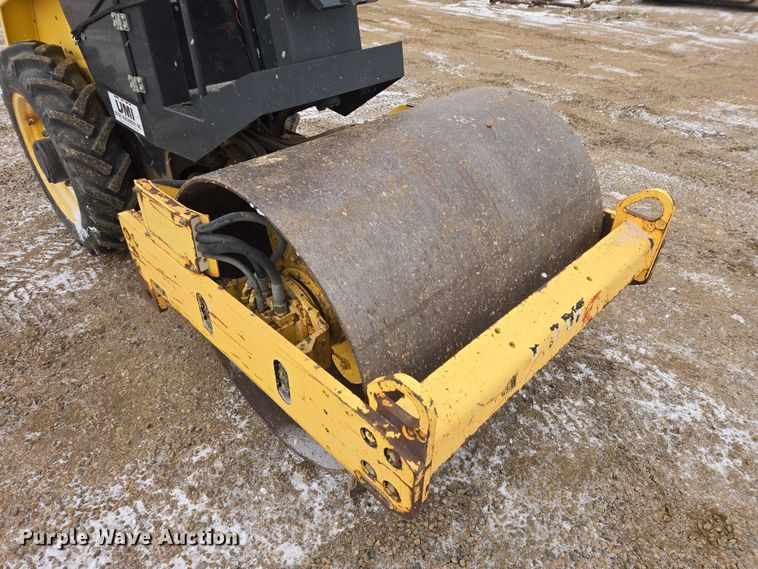 image for item EV5799 Hypac C815C single drum vibratory roller