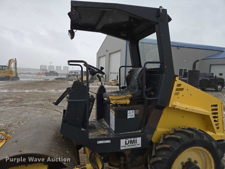 image for item EV5799 Hypac C815C single drum vibratory roller