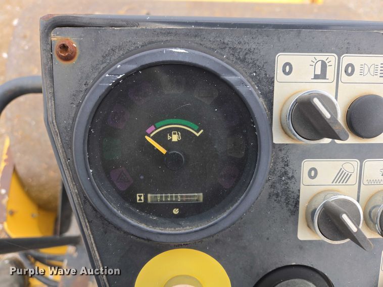 image for item EV5799 Hypac C815C single drum vibratory roller