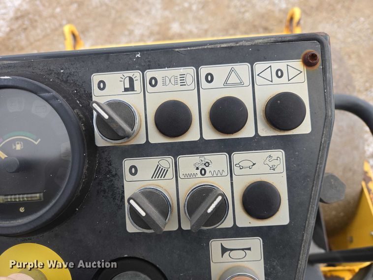 image for item EV5799 Hypac C815C single drum vibratory roller