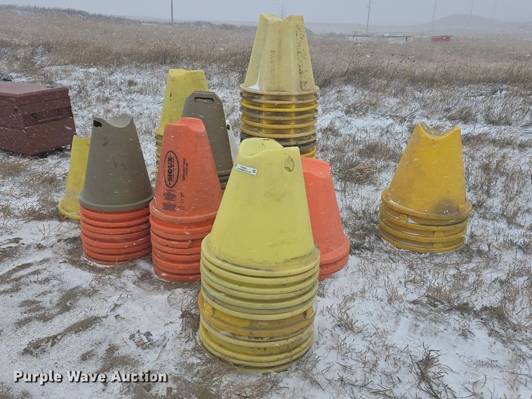 image for item EV5801 Approximately 90 pipe support cones