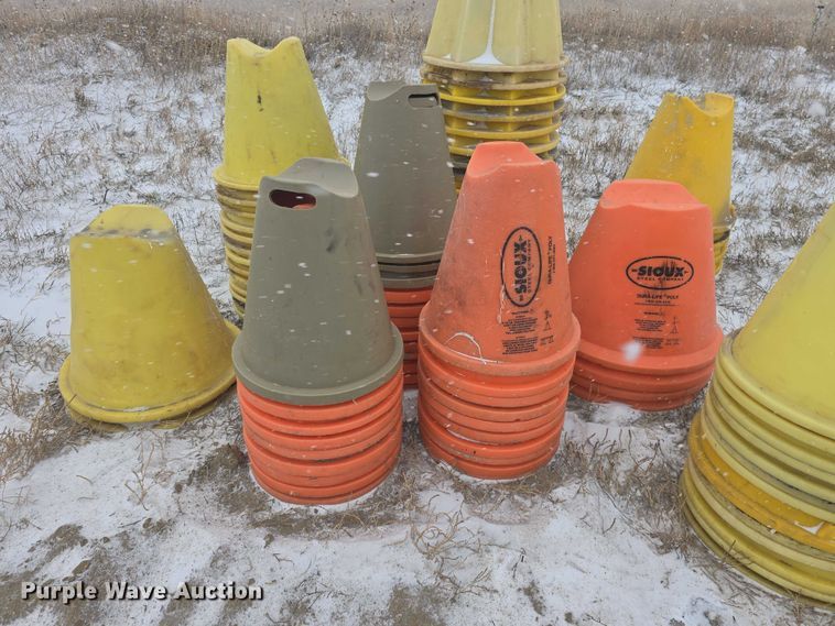 image for item EV5801 Approximately 90 pipe support cones