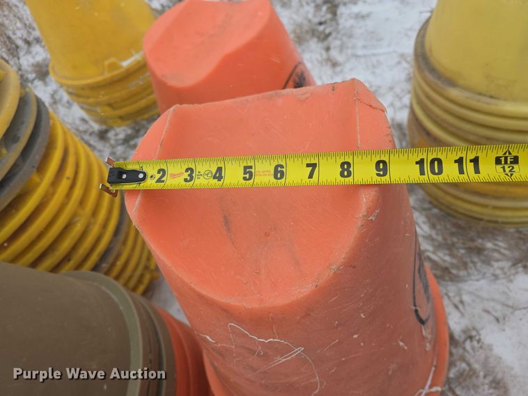 image for item EV5801 Approximately 90 pipe support cones