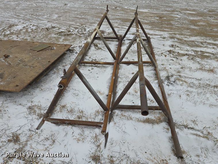 image for item EV5802 (2) pipe stands