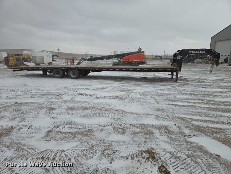 image for item EV5804 2023 PJ Trailers equipment trailer